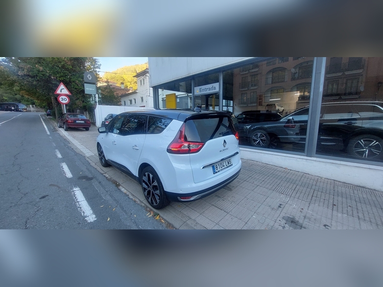 Renault Grand Scenic 1.3 TCE 140CV foto 3
